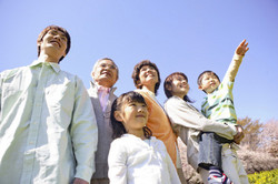 様々な年代の人が受けられる